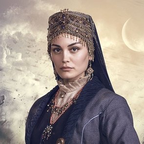 Scene from the Kuruluş Osman Episode 168 trailer showing Gonca’s emotional confrontation with Holofira, highlighting the tension and turmoil in her character as she grapples with grief and conflict.