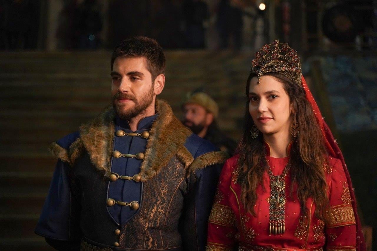 Ecem Sena Bayır as Holofira in Establishment Osman, portraying a historical character with resilience and love.