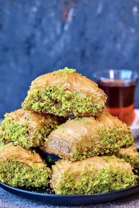 Image credit give recipe https://www.giverecipe.com/28-best-turkish-desserts/