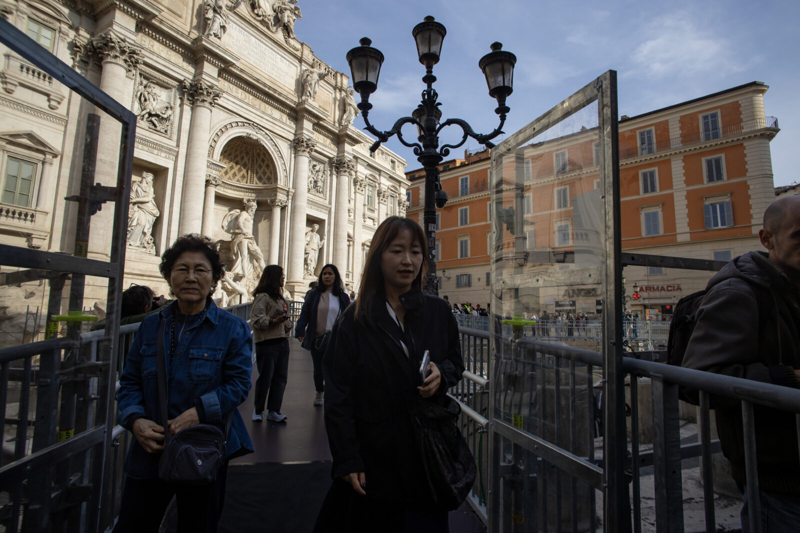 Historic Rome or urban construction site? Tourists left disappointed