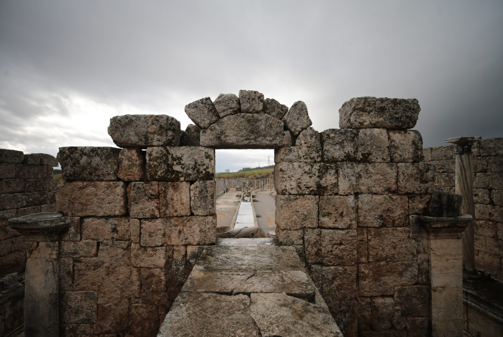 Water flows again after 1,800 years at ancient Kestros Fountain in Türkiye's Perge