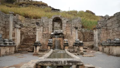 Water flows again after 1,800 years at ancient Kestros Fountain in Türkiye's Perge