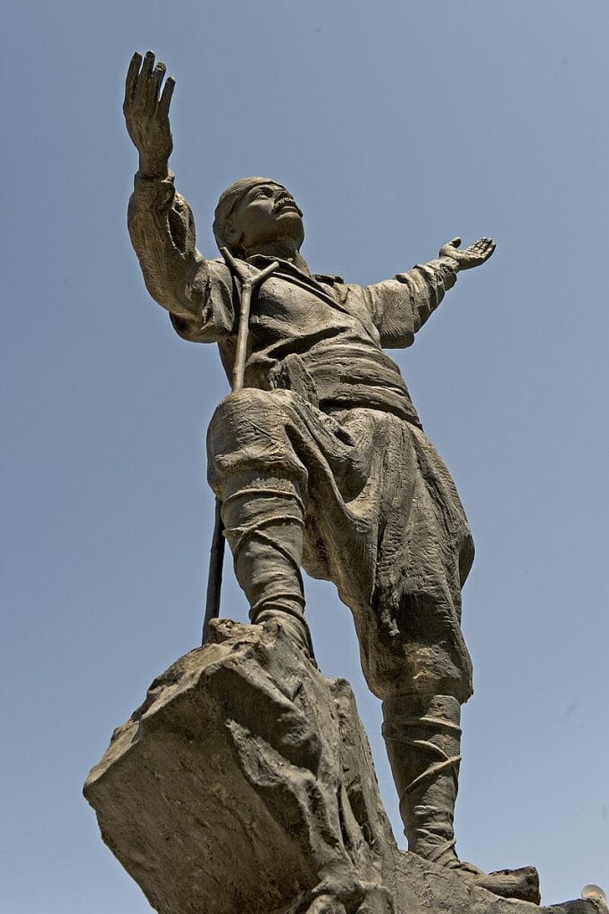 Statue of Yûnus Emre in Karaman, Turkey