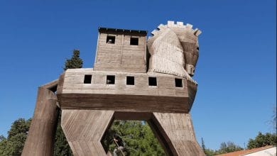 Trojan-Horse-of-Troy-From-Legendary-Iliade-to-Holywood